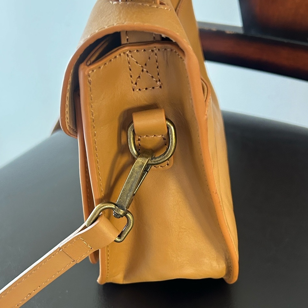 Elegant tan Shoulder Bag - Picture 11 of 14